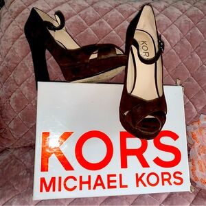 Michael Kors - PADOVA HEELS in Coffee Color Suede